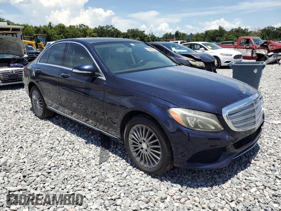 2015 Mercedes-Benz C 300 Luxury with VIN 55SWF4KB5FU034698, listed as a Copart auction lot 64422385 with 161,007 mi miles and Clean title. Bid and sale history available at DreamBid. Image 4.