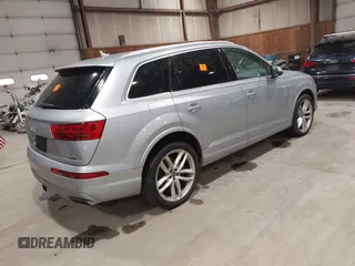 2018 Audi Q7 Prestige z VIN WA1VAAF72JD039884, wystawiony jako IAAI lot #42333152 z przebiegiem 207 619 mil mil oraz . Historia ofert i sprzedaży dostępna na DreamBid. Obrazek 4.