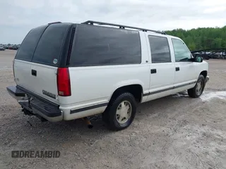 1999 Chevrolet Suburban with VIN 3GNEC16RXXG169156, listed as a IAAI auction lot 41981088 with 229,783 mi miles and . Bid and sale history available at DreamBid. Image 4.