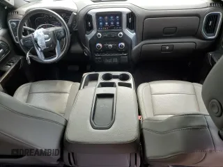 2021 GMC Sierra 2500HD SLT z VIN 1GT49NEY5MF237959, wystawiony jako Copart lot #56130005 z przebiegiem 73 828 mil mil oraz Szkody całkowita. Historia ofert i sprzedaży dostępna na DreamBid. Obrazek 8.