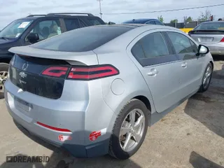 2012 Chevrolet Volt with VIN 1G1RD6E46CU108008, listed as a IAAI auction lot 42035635 with 135,631 mi miles. Bid and sale history available at carsss.com. Image 4.