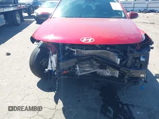 2025 Hyundai Kona SEL с VIN KM8HC3AB4SU213617, выставлен на аукционе IAAI как лот 42054129 с пробегом 16 162 миль миль и . История ставок и продаж доступна на DreamBid. Изображение 6.