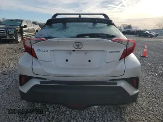 2022 Toyota C-HR XLE z VIN NMTKHMBX4NR145810, wystawiony jako Copart lot #43066335 z przebiegiem 40 462 mil mil oraz Czysty tytuł • Clean title. Historia ofert i sprzedaży dostępna na DreamBid. Obrazek 6.