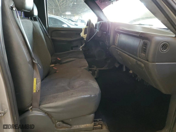 2006 Chevrolet Silverado 1500 Work Truck with VIN 3GCEC14V06G137520, listed as a Copart auction lot 42435345 with 352,386 mi miles and Salvage Title. Bid and sale history available at carsss.com. Image 7.