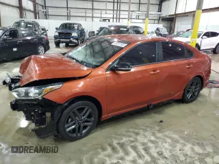 2020 Kia Forte GT-Line z VIN 3KPF34AD8LE162402, wystawiony jako Copart lot #46597505 z przebiegiem 93 797 mil mil oraz Nie do naprawy • Non repairable. Historia ofert i sprzedaży dostępna na DreamBid. Obrazek 1.