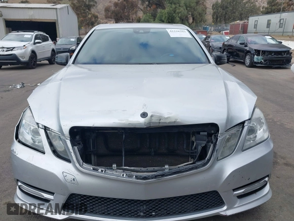 2012 Mercedes-Benz E E 350 Luxury with VIN WDDHF5KB8CA589252, listed as a IAAI auction lot 41528203 with 164,870 mi miles and . Bid and sale history available at carsss.com. Image 12.