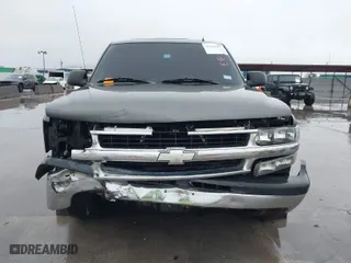 2002 Chevrolet Tahoe LS with VIN 1GNEC13Z92R188066, listed as a IAAI auction lot 41536097 with 257,125 mi miles. Bid and sale history available at carsss.com. Image 13.