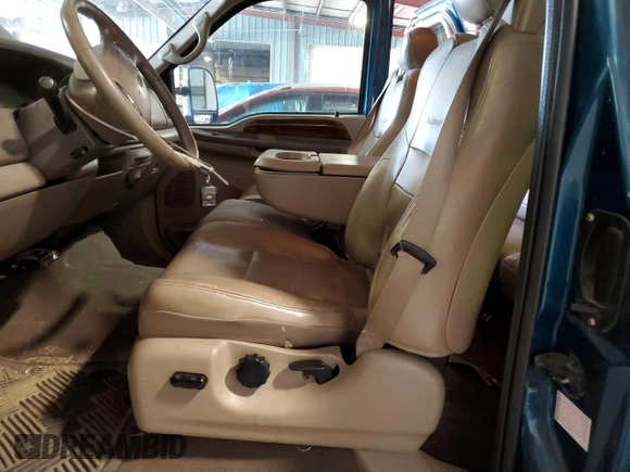 2001 Ford F-250 XL с VIN 3FTNX21L61MA38837, выставлен на аукционе Copart как лот 56458565 с пробегом 180 242 миль миль и Чистый • Clean title. История ставок и продаж доступна на DreamBid. Изображение 7.