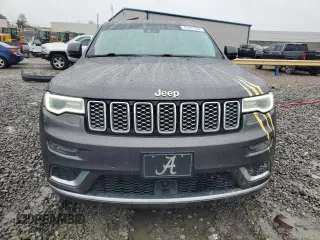 2017 Jeep Grand Cherokee Summit with VIN 1C4RJFJT1HC818136, listed as a Copart auction lot 81057084 with 135,843 mi miles and Salvage title. Bid and sale history available at DreamBid. Image 5.