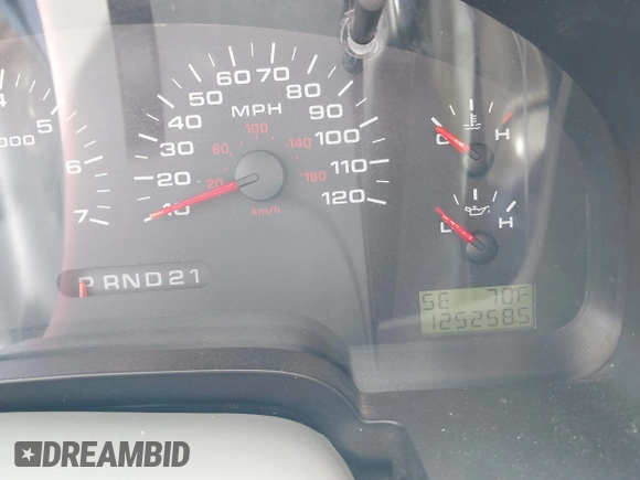 2005 Ford F-150 XLT with VIN 1FTPW12525KC03172, listed as a IAAI auction lot 42139841 with 125,258 mi miles. Bid and sale history available at carsss.com. Image 7.