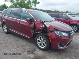 2018 Chrysler Pacifica Touring L с VIN 2C4RC1BG8JR128198, выставлен на аукционе IAAI как лот 42426914 с пробегом 56 532 миль миль и . История ставок и продаж доступна на DreamBid. Изображение 1.