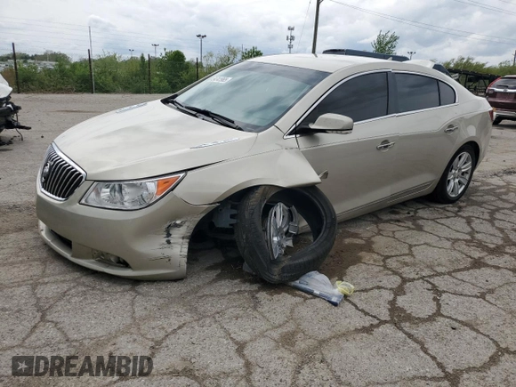 2013 Buick LaCrosse Premium 1 z VIN 1G4GF5E37DF218805, wystawiony jako Copart lot #54741965 z przebiegiem Nie podano mil oraz Czysty tytuł • Clean title. Historia ofert i sprzedaży dostępna na DreamBid. Obrazek 1.