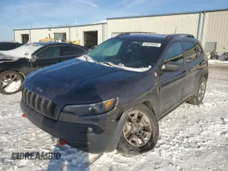 2019 Jeep Cherokee Trailhawk z VIN 1C4PJMBX7KD189772, wystawiony jako Copart lot #41678255 z przebiegiem 99 155 mil mil oraz Szkoda całkowita • Salvage title. Historia ofert i sprzedaży dostępna na DreamBid. Obrazek 1.
