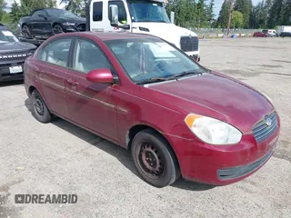 2006 Hyundai Accent GLS z VIN KMHCN46C16U052449, wystawiony jako IAAI lot #42328022 z przebiegiem 131 002 mil mil oraz . Historia ofert i sprzedaży dostępna na DreamBid. Obrazek 1.