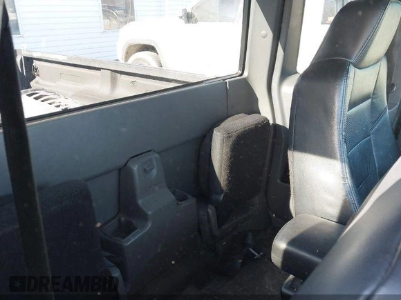 2008 Ford Ranger XLT with VIN 1FTZR45E88PA69868, listed as a IAAI auction lot 42007624 with 187,712 mi miles. Bid and sale history available at carsss.com. Image 8.