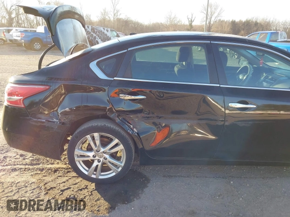 2013 Nissan Altima SV with VIN 1N4BL3AP1DN536533, listed as a IAAI auction lot 41749463 with 110,261 mi miles and . Bid and sale history available at DreamBid. Image 6.