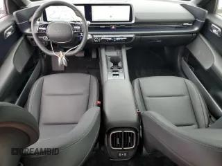 2023 Hyundai Ioniq 6 SEL z VIN KMHM34AAXPA021896, wystawiony jako Copart lot #74172733 z przebiegiem 5027 mil mil oraz . Historia ofert i sprzedaży dostępna na DreamBid. Obrazek 8.