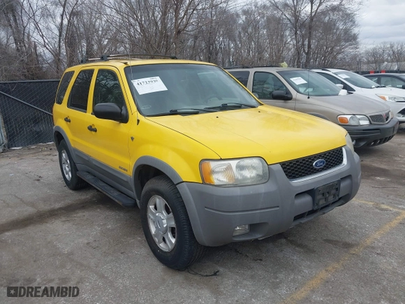 2001 Ford Escape XLT with VIN 1FMYU04171KE58419, listed as a IAAI auction lot 41723939 with 176,759 mi miles. Bid and sale history available at carsss.com. Image 1.