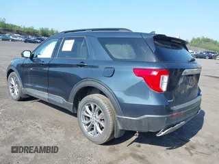 2023 Ford Explorer XLT z VIN 1FMSK8DH5PGB43539, wystawiony jako IAAI lot #42558283 z przebiegiem 16 495 mil mil oraz . Historia ofert i sprzedaży dostępna na DreamBid. Obrazek 3.