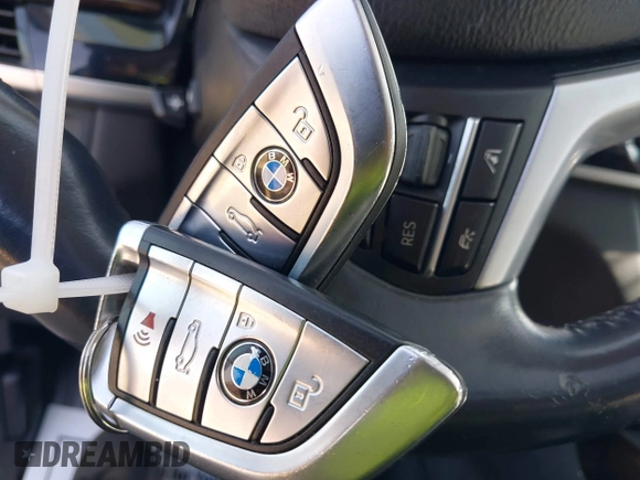 2015 BMW X5 xDrive35i with VIN 5UXKR0C53F0K60910, listed as a IAAI auction lot 41857733 with 153,583 mi miles. Bid and sale history available at carsss.com. Image 11.