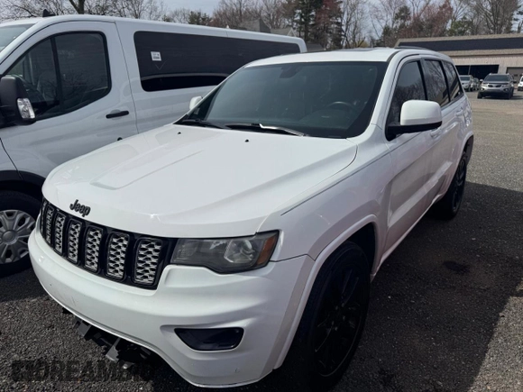2019 Jeep Grand Cherokee Laredo E with VIN 1C4RJFAG8KC678774, listed as a Copart auction lot 52527475 with 156,592 mi miles and Clean Title. Bid and sale history available at carsss.com. Image 1.