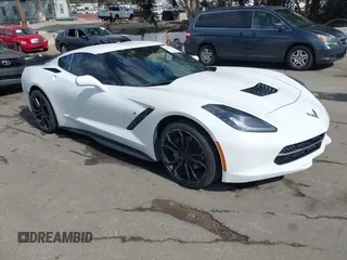 2015 Chevrolet Corvette 1LT z VIN 1G1YB2D75F5103838, wystawiony jako IAAI lot #41870231 z przebiegiem 94 583 mil mil oraz . Historia ofert i sprzedaży dostępna na DreamBid. Obrazek 1.