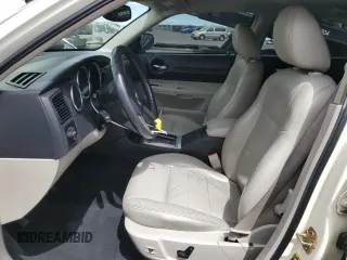 2005 Dodge Magnum RT z VIN 2D8GV58245H510570, wystawiony jako Copart lot #55069945 z przebiegiem 164 533 mil mil oraz Szkoda całkowita • Salvage title. Historia ofert i sprzedaży dostępna na DreamBid. Obrazek 7.