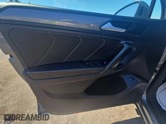 2024 Volkswagen Tiguan SE с VIN 3VV3B7AXXRM083203, выставлен на аукционе IAAI как лот 42813448 с пробегом 30 988 миль миль и . История ставок и продаж доступна на DreamBid. Изображение 17.