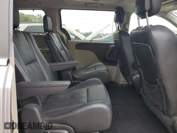 2016 Chrysler Town & Country Touring z VIN 2C4RC1CG5GR151042, wystawiony jako Copart lot #57134765 z przebiegiem 135 750 mil mil oraz Tytuł czysty. Historia ofert i sprzedaży dostępna na DreamBid. Obrazek 11.