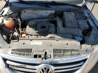 2010 Volkswagen Tiguan S с VIN WVGBV7AXXAW520599, выставлен на аукционе Copart как лот 62006315 с пробегом 143 877 миль миль и Чистый • Clean title. История ставок и продаж доступна на DreamBid. Изображение 12.