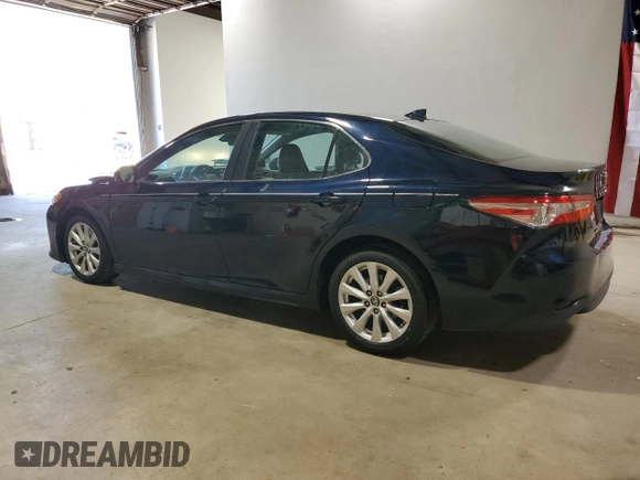 2020 Toyota Camry LE with VIN 4T1C11AK0LU899029, listed as a Copart auction lot 54781605 with 71,555 mi miles and Clean Title. Bid and sale history available at carsss.com. Image 2.