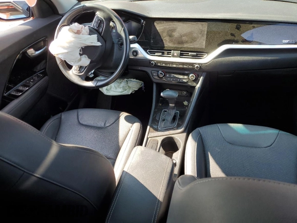 2022 Kia Niro Touring SE with VIN KNDCC3LC9N5545815, listed as a Copart auction lot 42260825 with 50,617 mi miles and Salvage Title. Bid and sale history available at carsss.com. Image 8.