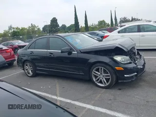 2014 Mercedes-Benz C 250 Sport с VIN WDDGF4HB8EA940242, выставлен на аукционе IAAI как лот 42661812 с пробегом 167 902 миль миль и . История ставок и продаж доступна на DreamBid. Изображение 13.