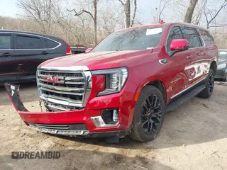 2023 GMC Yukon XL SLT z VIN 1GKS2GKDXPR314163, wystawiony jako IAAI lot #41716933 z przebiegiem 42 963 mil mil oraz . Historia ofert i sprzedaży dostępna na DreamBid. Obrazek 2.
