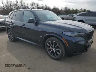 2024 BMW X5 xDrive40i z VIN 5UX23EU09R9S17979, wystawiony jako Copart lot #48359735 z przebiegiem 12 564 mil mil oraz Szkody całkowita. Historia ofert i sprzedaży dostępna na DreamBid. Obrazek 4.