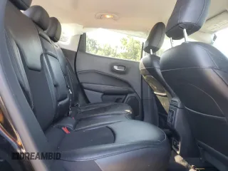 2019 Jeep Compass Latitude z VIN 3C4NJDBB5KT776588, wystawiony jako Copart lot #63143405 z przebiegiem 55 359 mil mil oraz Szkoda całkowita • Salvage title. Historia ofert i sprzedaży dostępna na DreamBid. Obrazek 11.