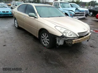 2002 Lexus ES 300 with VIN JTHBF30G820086259, listed as a IAAI auction lot 41819878 with 278,047 mi miles. Bid and sale history available at carsss.com. Image 1.