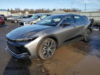 2023 Toyota Crown XLE z VIN JTDAAAAFXP3008724, wystawiony jako Copart lot #85527824 z przebiegiem 16 687 mil mil oraz Szkoda całkowita • Salvage title. Historia ofert i sprzedaży dostępna na DreamBid. Obrazek 1.