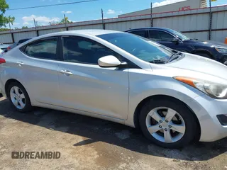 2011 Hyundai Elantra GLS z VIN KMHDH4AE1BU145406, wystawiony jako IAAI lot #42373667 z przebiegiem 121 940 mil mil oraz . Historia ofert i sprzedaży dostępna na DreamBid. Obrazek 13.