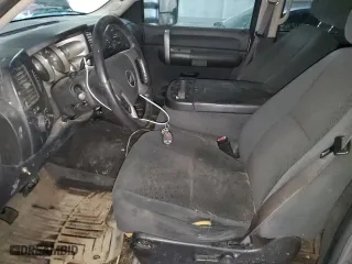 2007 Chevrolet Silverado 2500HD LT w/1LT with VIN 1GCHK23687F502335, listed as a Copart auction lot 44329575 with 258,570 mi miles and Clean Title. Bid and sale history available at carsss.com. Image 7.