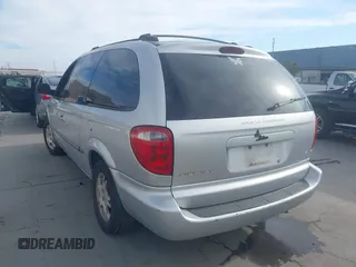 2002 Dodge Caravan EX with VIN 2B8GP74L12R522101, listed as a IAAI auction lot 41685332 with 229,402 mi miles. Bid and sale history available at carsss.com. Image 3.