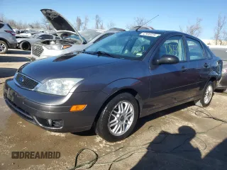 2007 Ford Focus S with VIN 1FAHP34N27W151263, listed as a Copart auction lot 42933324 with 128,598 mi miles and Salvage Title. Bid and sale history available at carsss.com. Image 1.