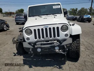 2015 Jeep Wrangler Unlimited Rubicon с VIN 1C4BJWFG3FL771508, выставлен на аукционе Copart как лот 62006295 с пробегом 108 128 миль миль и Списание • Salvage title. История ставок и продаж доступна на DreamBid. Изображение 5.