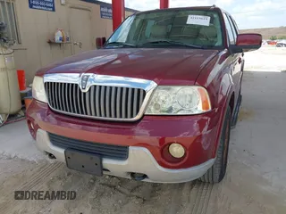 2004 Lincoln Navigator Luxury z VIN 5LMFU27R94LJ10282, wystawiony jako IAAI lot #42115619 z przebiegiem 204 576 mil mil oraz . Historia ofert i sprzedaży dostępna na DreamBid. Obrazek 6.
