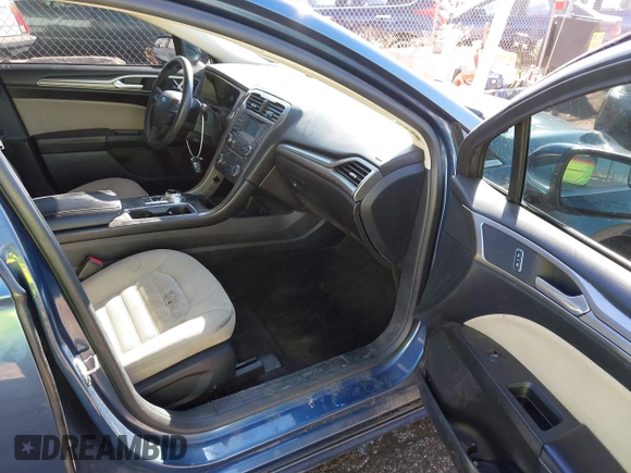 2018 Ford Fusion S with VIN 3FA6P0G77JR129224, listed as a IAAI auction lot 41483648 with 104,045 mi miles. Bid and sale history available at carsss.com. Image 5.