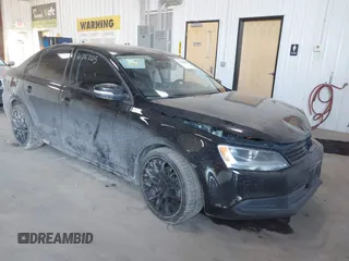 2011 Volkswagen Jetta TDI z VIN 3VWLL7AJ8BM113521, wystawiony jako IAAI lot #41716025 z przebiegiem 195 937 mil mil oraz . Historia ofert i sprzedaży dostępna na DreamBid. Obrazek 1.