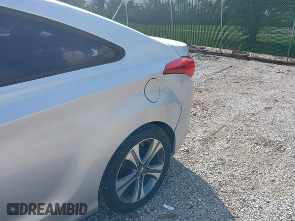 2014 Hyundai Elantra z VIN KMHDH6AH6EU029340, wystawiony jako IAAI lot #42099380 z przebiegiem 128 603 mil mil oraz . Historia ofert i sprzedaży dostępna na DreamBid. Obrazek 6.