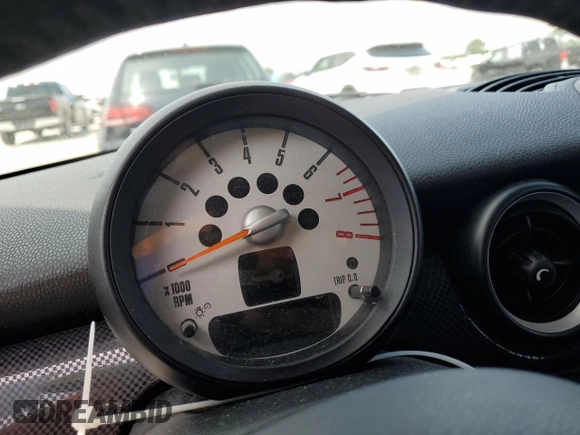 2011 MINI Hardtop S with VIN WMWSV3C53BTY25192, listed as a Copart auction lot 59100785 with Not provided miles and Salvage title. Bid and sale history available at DreamBid. Image 9.