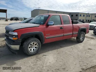 2000 Chevrolet Silverado 1500 LT with VIN 1GCEK19T1YE193809, listed as a Copart auction lot 46285055 with 376,654 mi miles and Salvage Title. Bid and sale history available at carsss.com. Image 1.