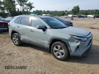 2022 Toyota RAV4 XLE with VIN 2T3P1RFVXNW308735, listed as a Copart auction lot 60435335 with 30,578 mi miles and Salvage title. Bid and sale history available at DreamBid. Image 4.